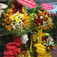 KỆ HOA CHÚC MỪNG 053